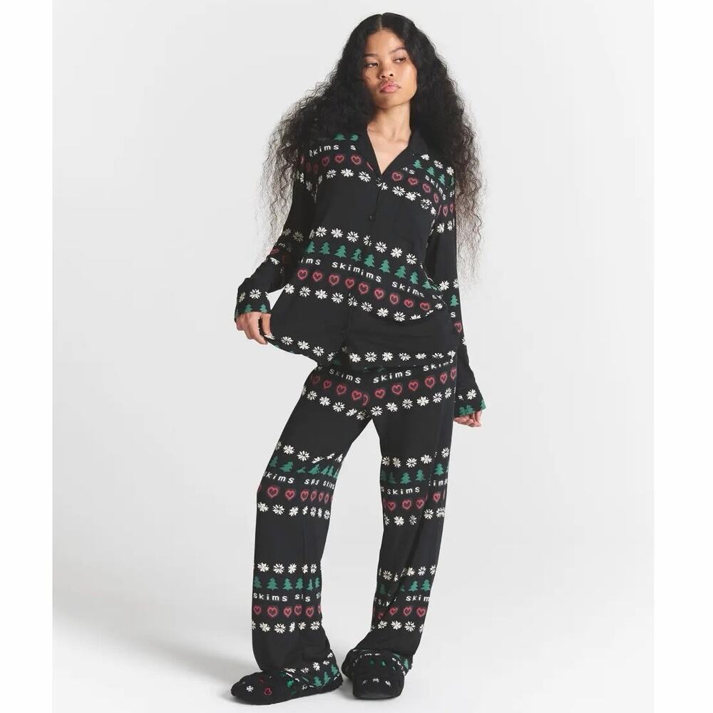 NWT CACTUS PLANT FLEA MARKET SKIMS LONG SLEEVE SLEEP SET IN ONYX PINE FAIRISLE